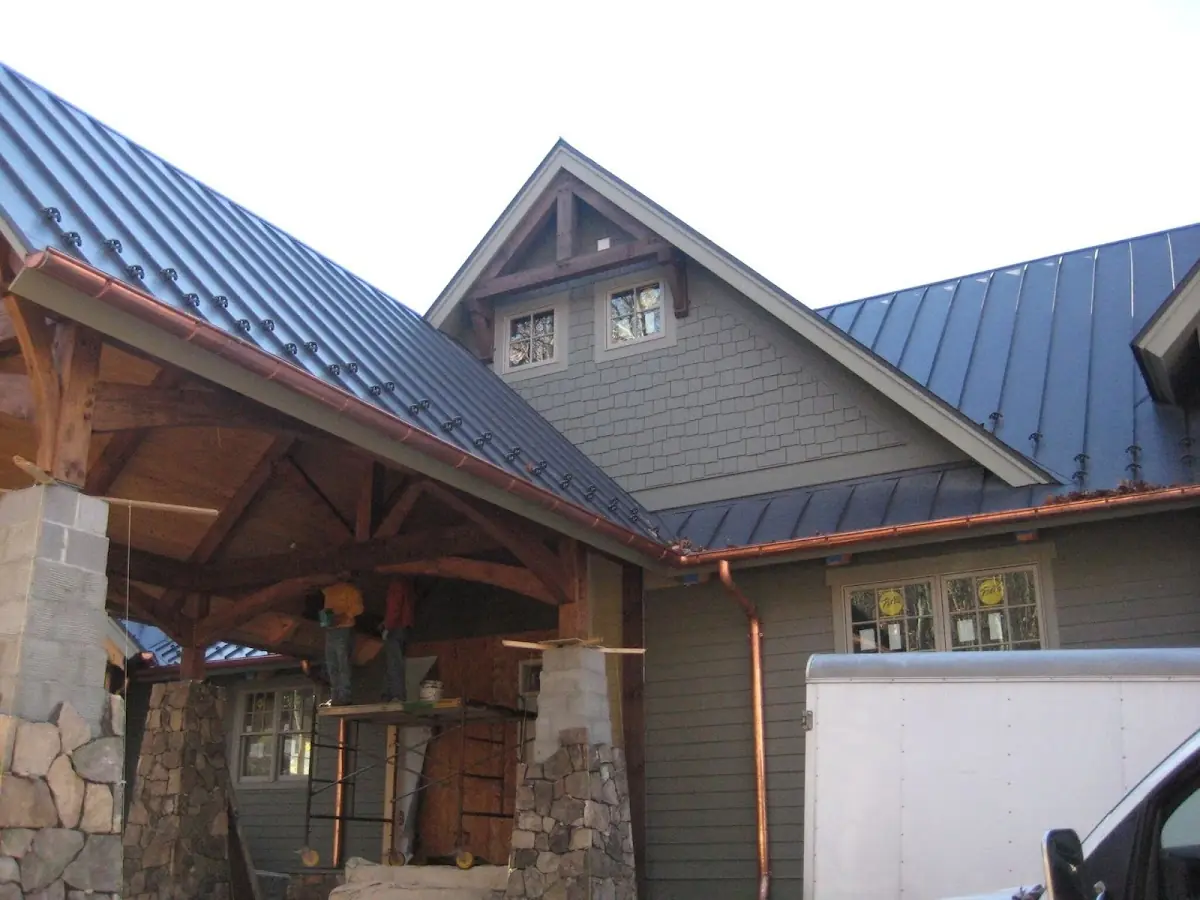 Craftsman Roofing team delivering quality roofing work in Rhod-Ayr